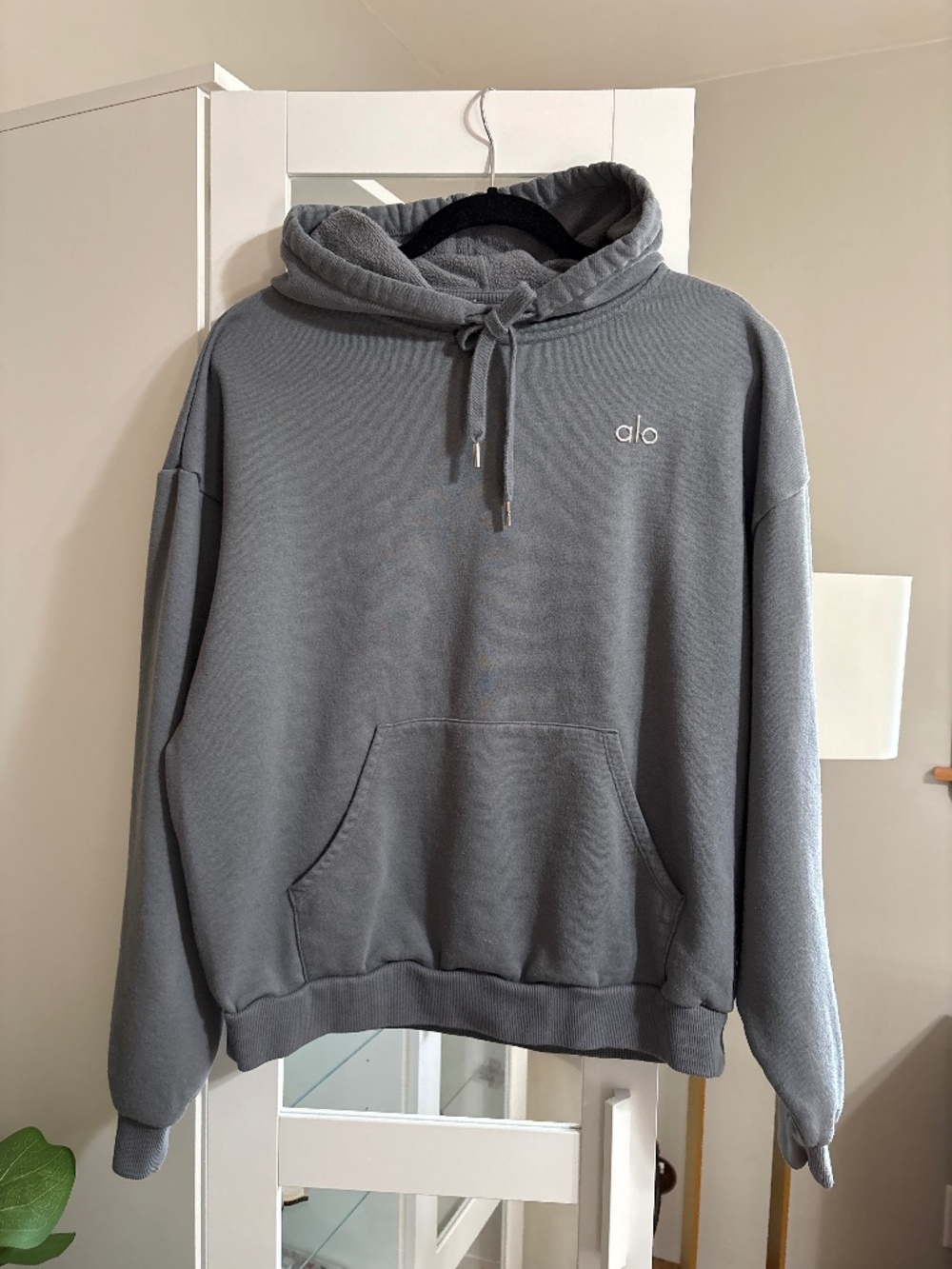 ALO Yoga Accolade Hoodie Blue Grey size Medium